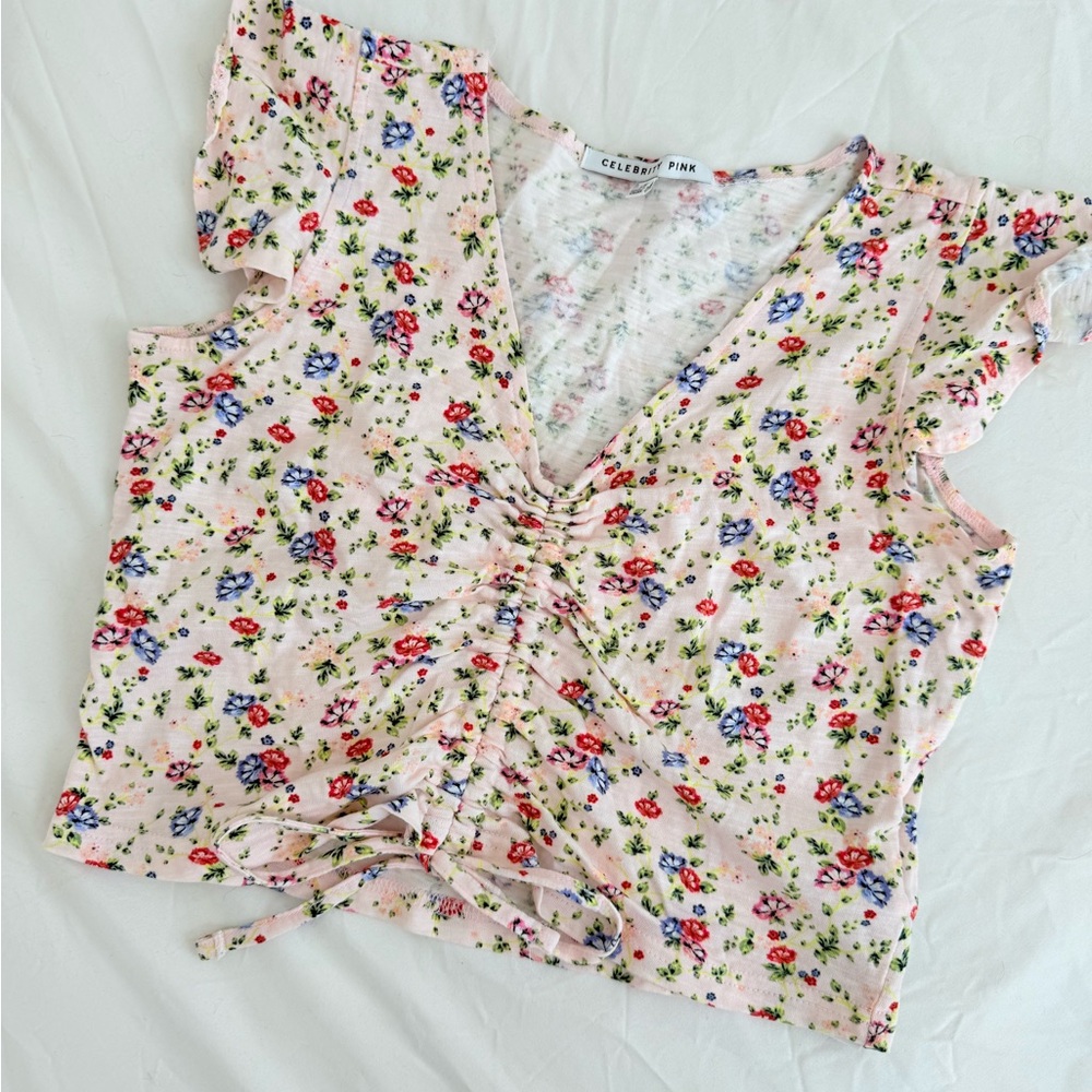 Celebrity Pink Cream Cap Sleeve Crop Blouse